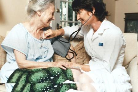 Медсестра-сиделка  - незаменимый помощник! – полезная информация дома престарелых «Эра Милосердия»