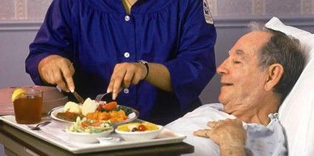Сиделка дешево – возможно ли это? – полезная информация дома престарелых «Эра Милосердия»